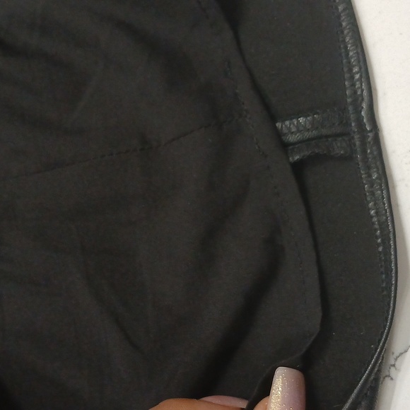 Chic Black Faux Leather Mini Skirt , pre-owned,  good conditions - Picture 3 of 8